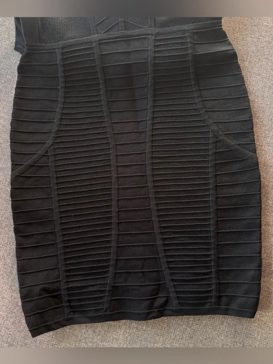 Parker Black Ribbed Bodycon V-Neck Dress Size Small - Picture 5 of 5